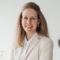 Portrait of Melina Scheuber, Financial Agent